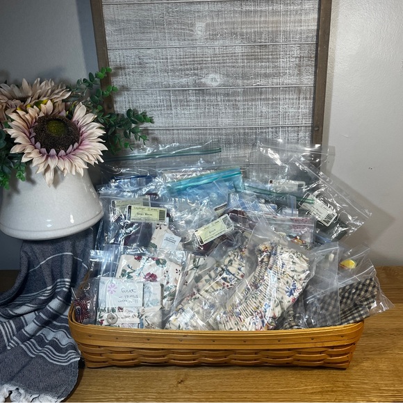 Longaberger CABANA BLUE STRIPE Table Square - Picture 2 of 3